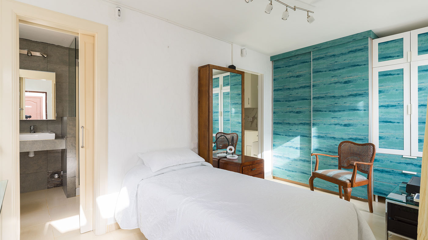 Chalet a la Venta en Playa del Hombre: Vive el Lujo Frente al Mar Chalet Independiente en Venta en Playa del Hombre – Telde, Gran Canaria