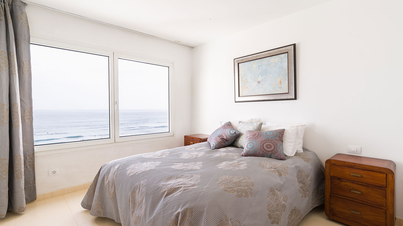 Chalet a la Venta en Playa del Hombre: Vive el Lujo Frente al Mar Chalet Independiente en Venta en Playa del Hombre – Telde, Gran Canaria