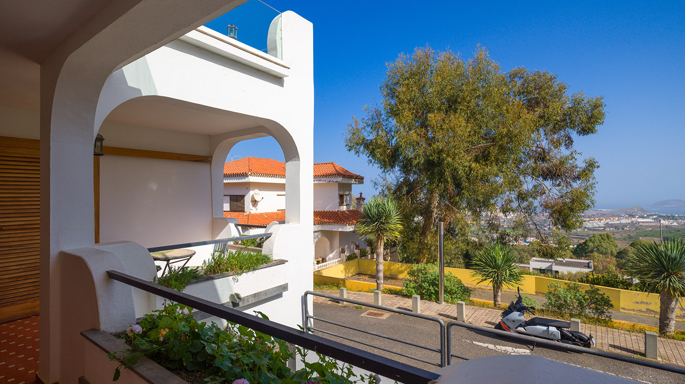 MAGNI premier: Espectacular chalet, con una parcela de 1.000 m en Los Portales, Visvique, Arucas