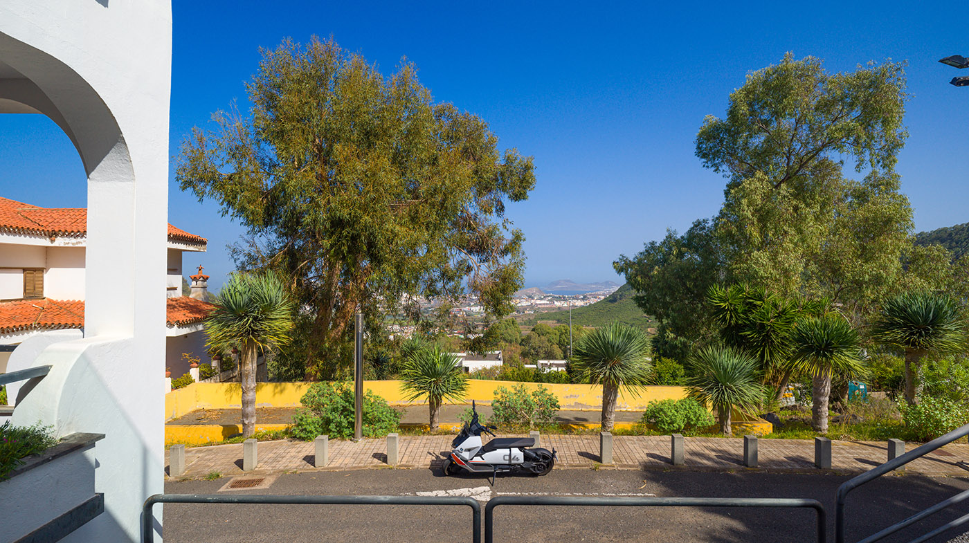 MAGNI premier: Espectacular chalet, con una parcela de 1.000 m en Los Portales, Visvique, Arucas