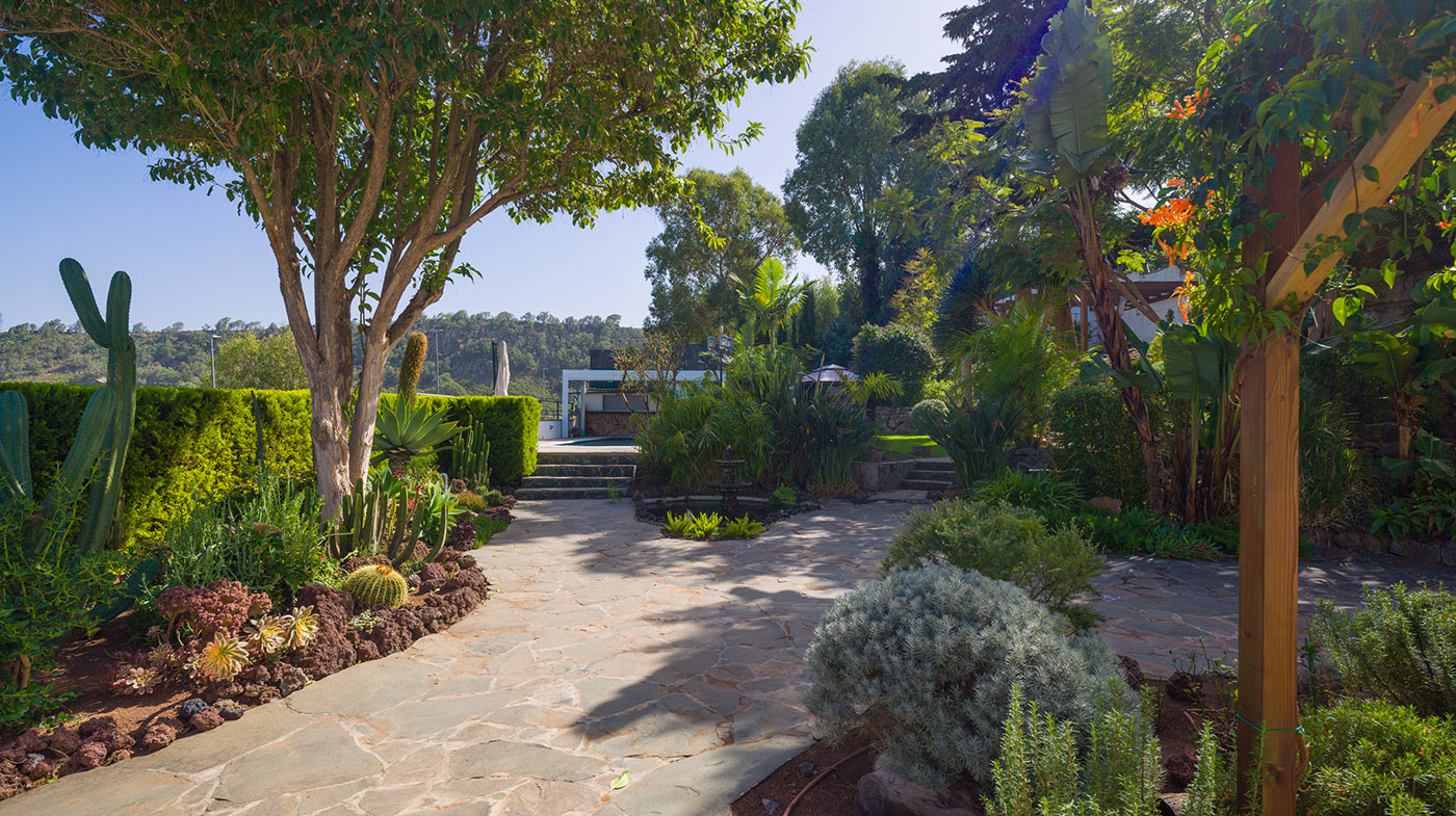 MAGNI premier: Espectacular chalet, con una parcela de 1.000 m en Los Portales, Visvique, Arucas