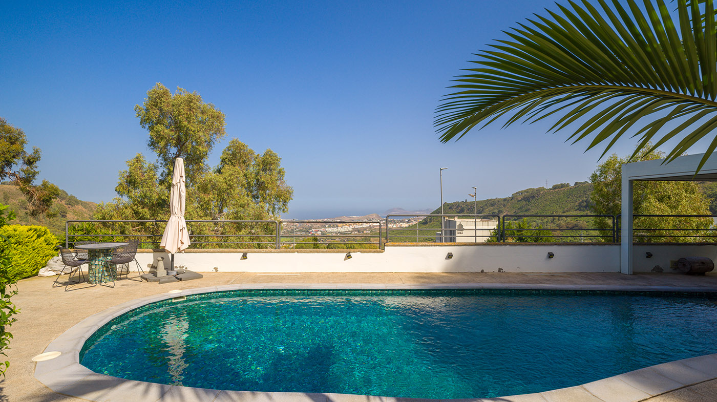 MAGNI premier: Espectacular chalet, con una parcela de 1.000 m en Los Portales, Visvique, Arucas